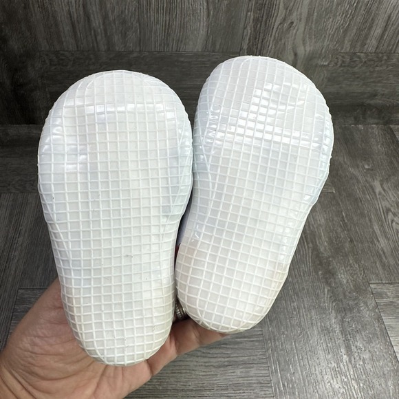 Jordan 1 Crib Bootie Infant size 4c Black Varsity Red White HJ92890-061 - Picture 7 of 8